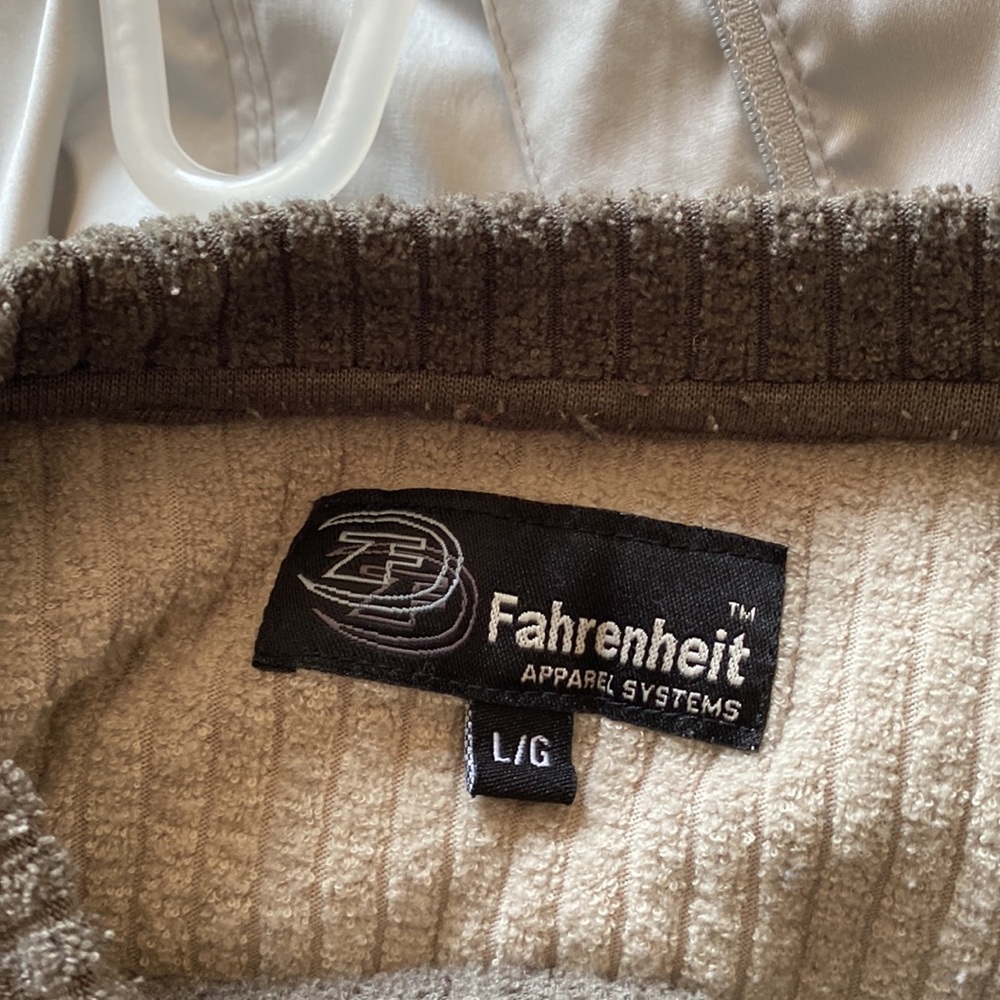 Crewneck sweatshirt - Picture 3 of 3
